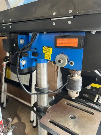 Reliable Mastercraft 10 inch Drill Press, model 055-5509-2. Has a 120V 4.1A motor. Max drilling capa...