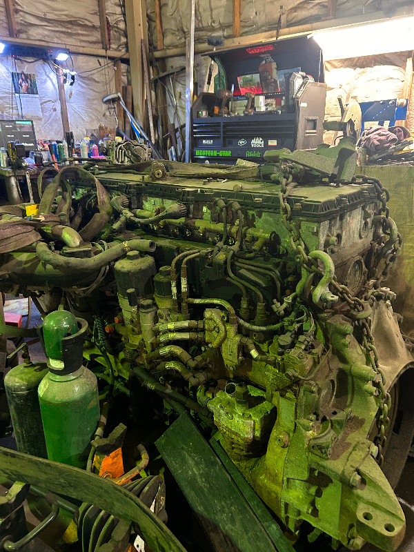 2013 DD15 diesel for parts almost complete in Other in Sault Ste. Marie - Image 2