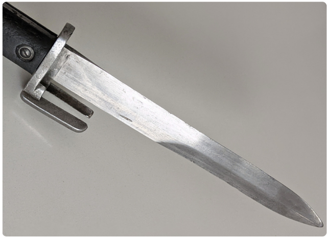 XRARE VINTAGE English M 1954  FAL Bayo with Scabbard in Arts & Collectibles in Gatineau - Image 5
