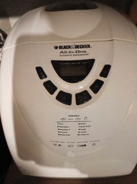 Black and Decker bread maker 