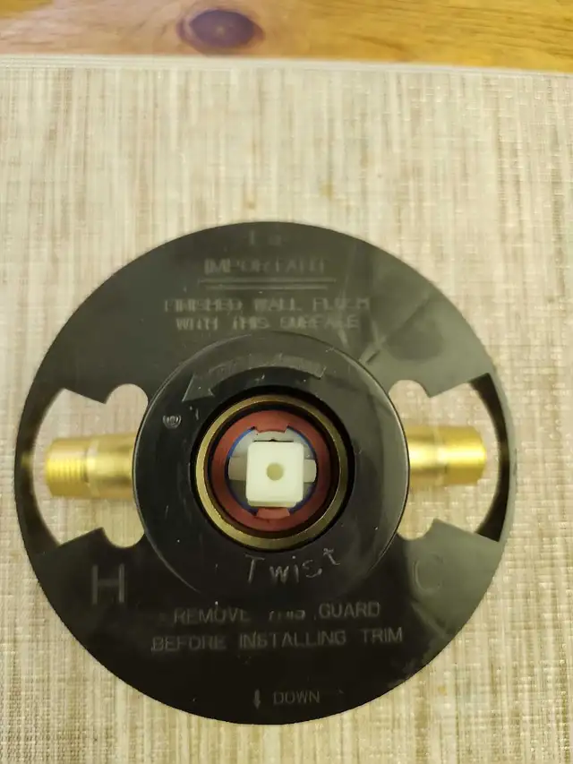 Shower valve64840232752386120