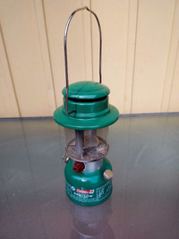 Vintage Coleman Easi-Lite gas lantern