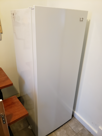 Congélateur vertical de marque L2 de  7.0 pieds cubes, View more