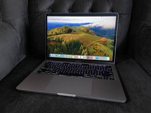 MacBook Pro (13-inch, 2020) in Laptops in Ottawa