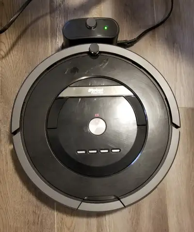 This Roomba 880 was my mother's and used in her home the last two years before she went into a care...