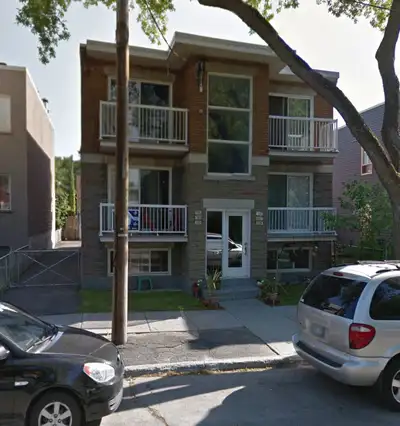 CONTACT: / 514 / 9 2 7 / 04 81/ A Tétreaultville dans Montréal Est, un superbe appartement 4 1/2 dan...