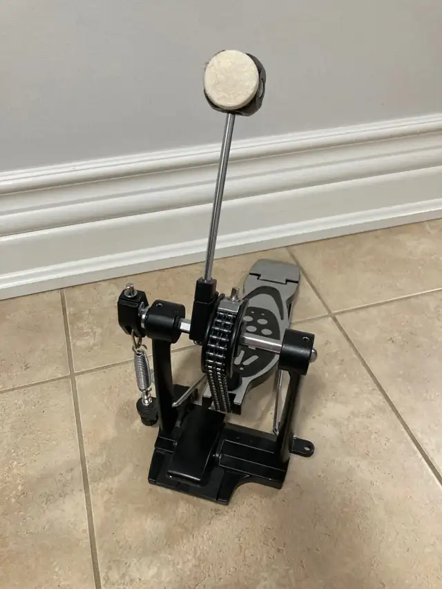 Pearl Bass Drum Kick Pedal - P530 in Drums & Percussion in City of Toronto - Image 4