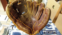Hank Aaron.  Endosded base ball glove.