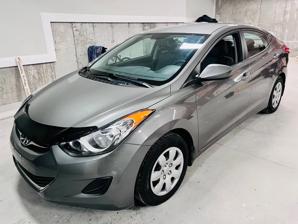 (( 80k Manual )) 2013 Hyundai Elantra Sedan