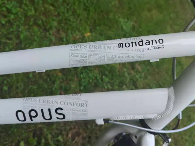 Opus Mondano Hybrid Bike in Cruiser, Commuter & Hybrid in Ottawa - Image 4