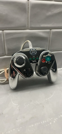 Wii U Metal Mario Fight Pad Controller