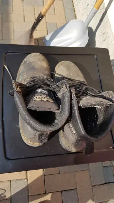 Dexter hiking boots in good condition  size 8 millwoods pickup, View more