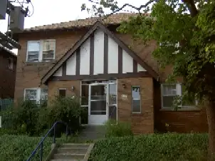 2 br apt in a duplex DESIRABLE midtown . minutes to Davisville subway . Close to park , TENNIS court...