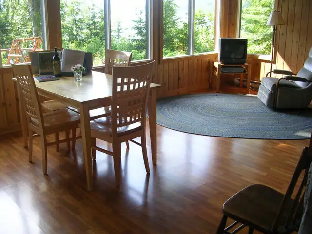 Kootenai Hideaway Kaslo in British Columbia in Canada - Image 9