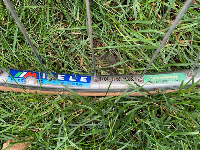 Hutsebaut vintage racing bike in Road in Gatineau - Image 4