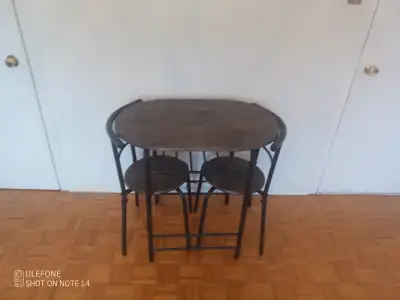 Small Table 2 Chairs. Petit ensemble -Table, View more