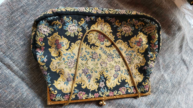 Vintage tapestry bag in Women's - Bags & Wallets in Hamilton