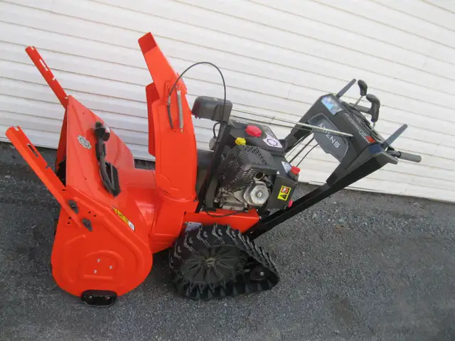 Souffleuse *CHENILLES* ARIENS HYDRO PRO 28  Snowblower Souffleur in Snowblowers in Laval / North Shore - Image 9