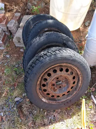 Goodyear wintercommand, used. Sold the car no longer need.