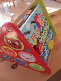 Magnifique jeu de bois interactif pour bébé
