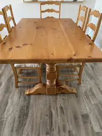 Beau mobilier bois salle à manger