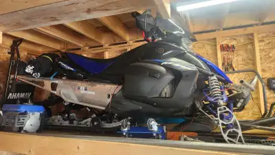 2010 Yamaha Phazer MTX four stroke 500 cc snowmobile. This machine is in excellent condition, impecc...