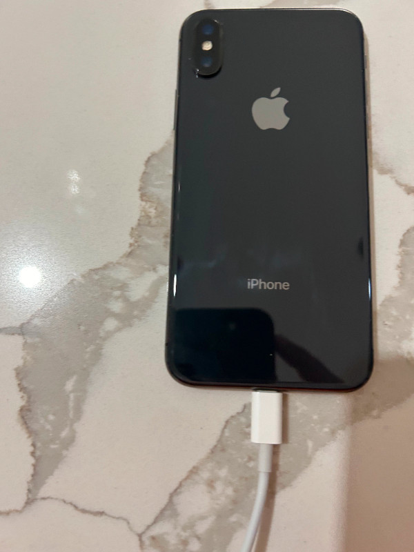 Excellent Condition iPhone X 64GB w/ free case in Cell Phones in Mississauga / Peel Region - Image 2