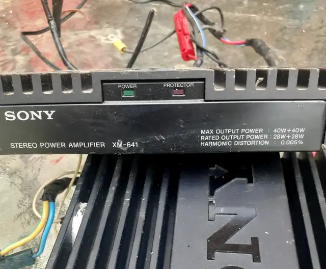Vintage Sony amplifiers. / car stereo. in General Electronics in Markham / York Region - Image 3