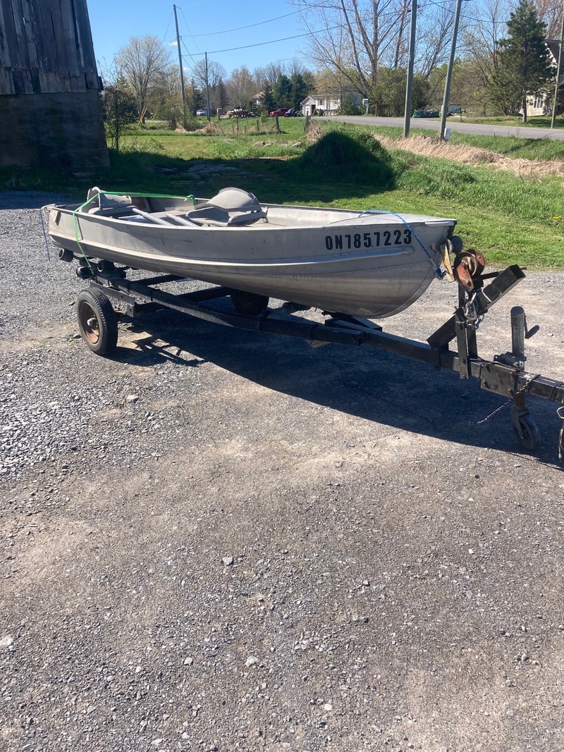 14 ft aluminum boat with trailer Powerboats & Motorboats Kingston