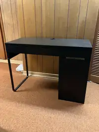 Ikea Micke Desk (Great Condition)