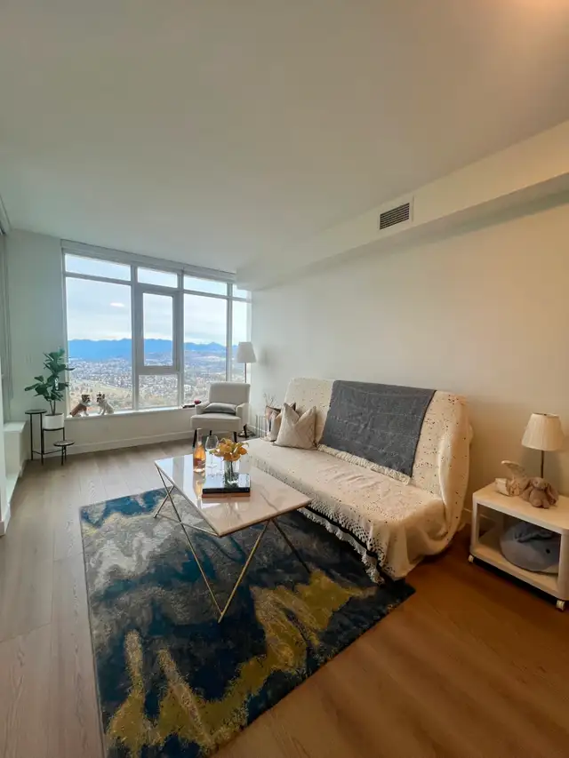 Bright High-Rise 1 Bedroom Condo for Rent in Metrotown, Burnaby | Long ...