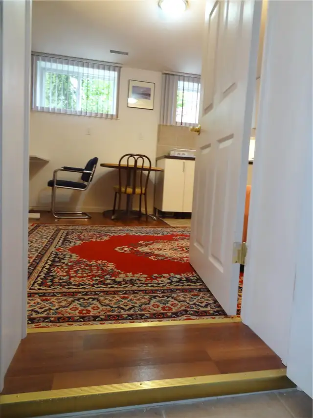 PRIVATE FURNISHED RENOVATED BASEMENT UNIT WITH PRIVATE KITCHEN, in Long Term Rentals in City of Toronto - Image 4