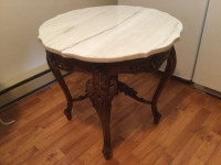 Table style antique ronde