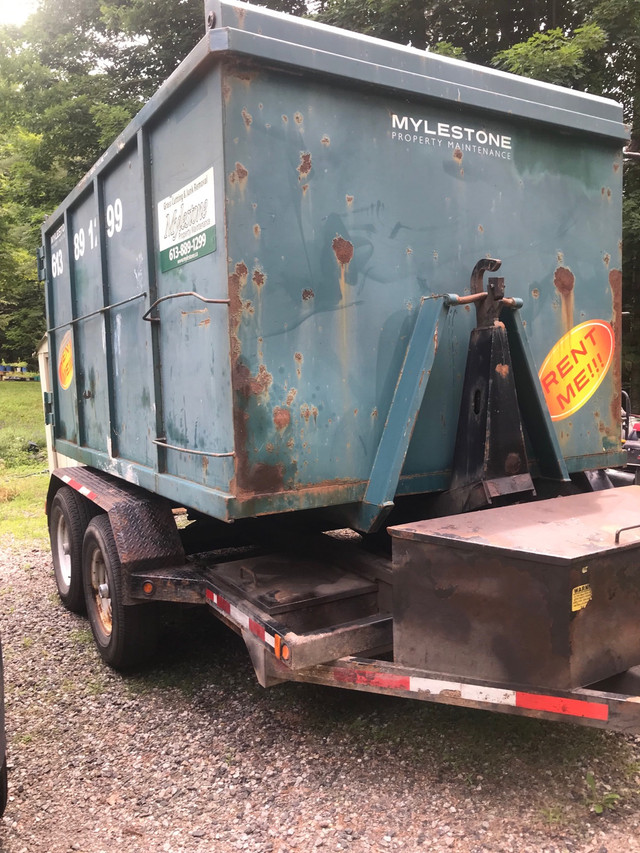 hooklift trailer & 4 dumpster bins in Other Business & Industrial in Gatineau - Image 2