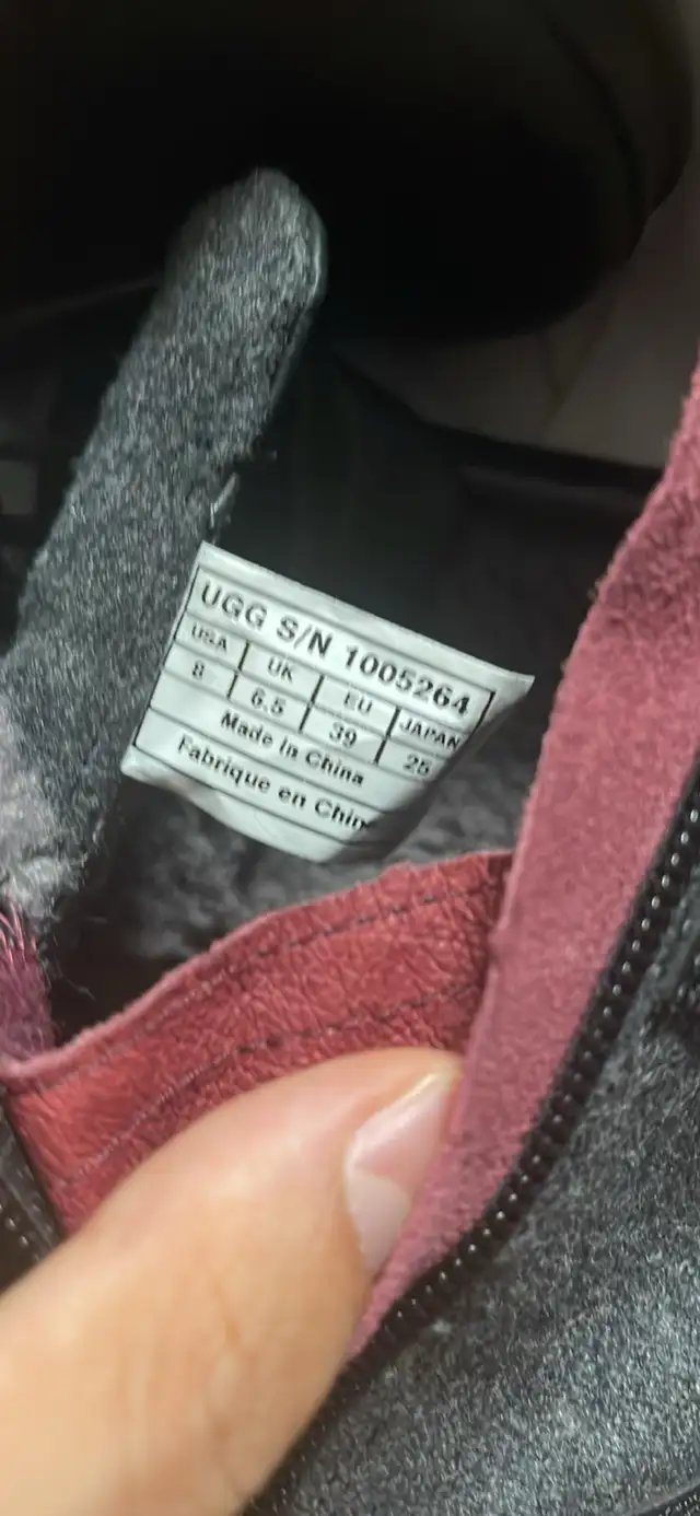 UGG Women’s Kesey US Size 8 Women’s in Women's - Shoes in Markham / York Region - Image 3