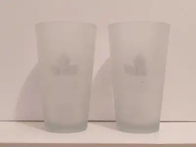 Molson Canadian NHL frosted beer glasses. 1 pair