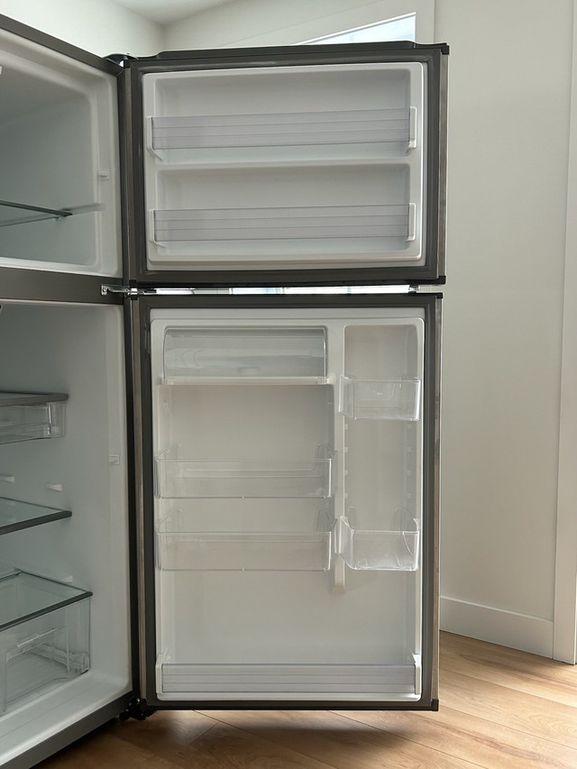 Réfrigérateur Frigo frigidaire  dans Réfrigérateurs  à Lévis - Image 3