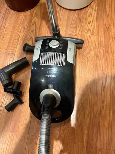 Aspirateur Miele C1 Compact , View more