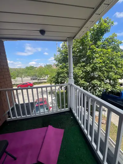 Four-bedroom house for rent-Meadowvale village