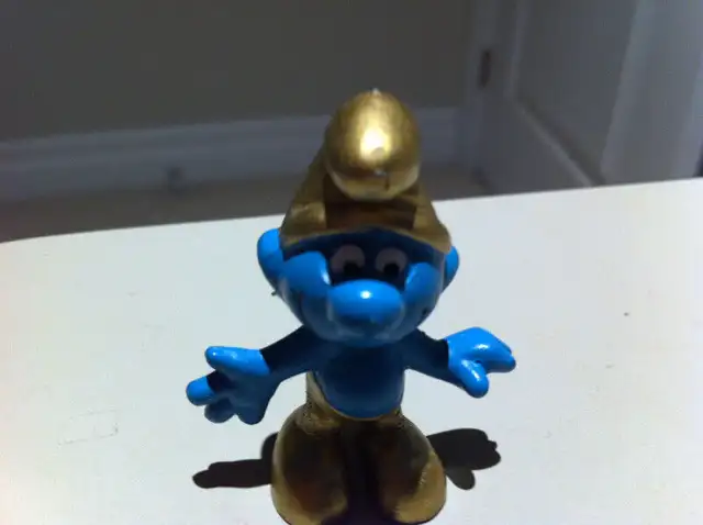 Smurfs - Vintage Gold Smurf in Arts & Collectibles in Ottawa - Image 6