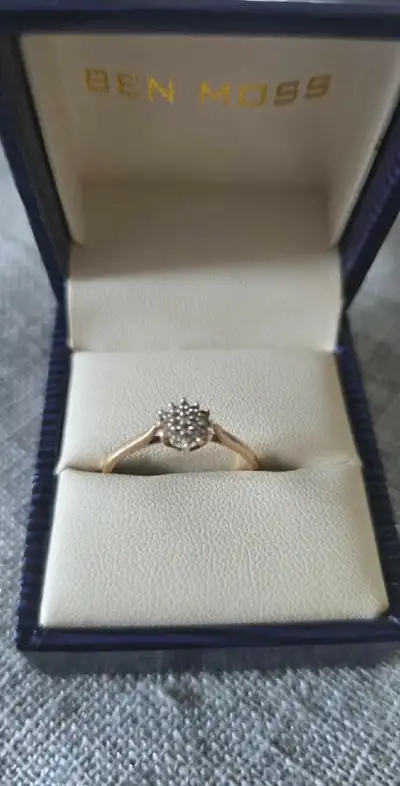 10kt gold cluster ring real diamonds , View more
