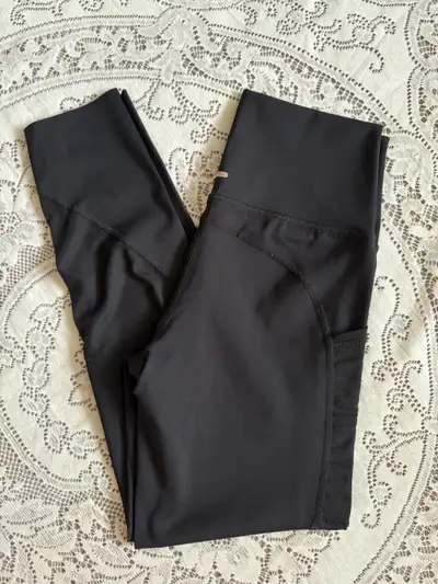 Aerie Woman’s Leggings (Medium) Excellent condition!, View more