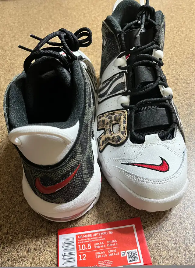 Nike Air More Uptempo size 10.5 in Men's Shoes in City of Toronto - Image 8