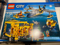Lego 60096 Deep Sea Operation Base - Brand New Factory Sealed