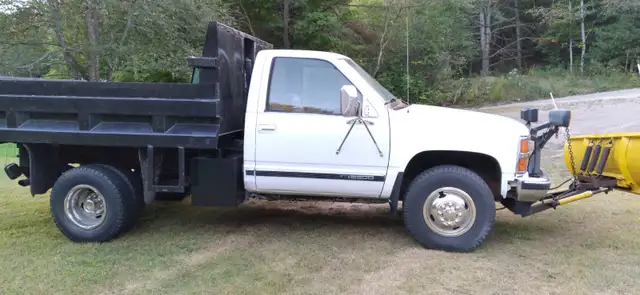 1990 gmc 4x4 dump and plow
