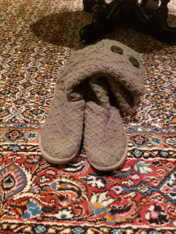 UGG boots in Women's - Shoes in Markham / York Region - Image 4