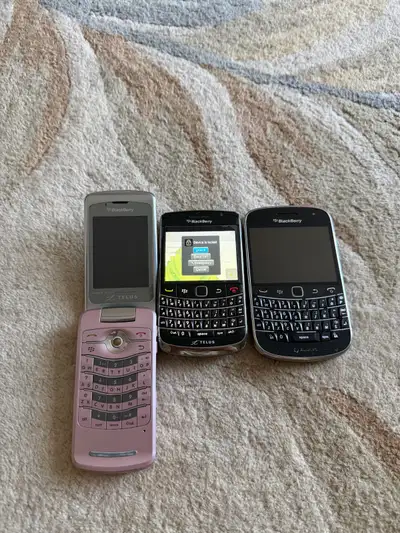BlackBerry Phones Bundle – 8230 Flip / Bold 9700 / Bold 9900, View more