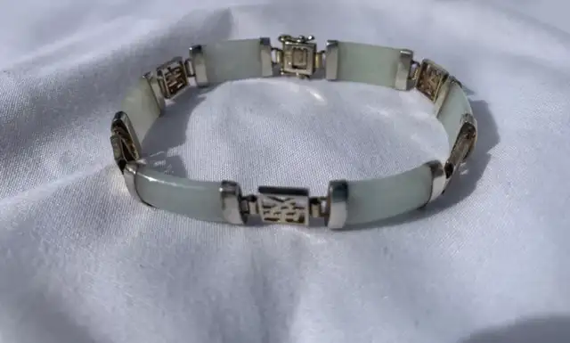 For sale…Vintage Jade and Sterling Silver Bracelet in Jewellery & Watches in London - Image 3