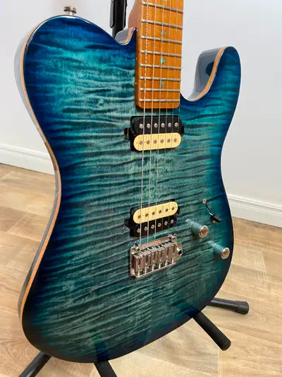 Guitare SIRE - LARRY CARLTON T7 FM, View more