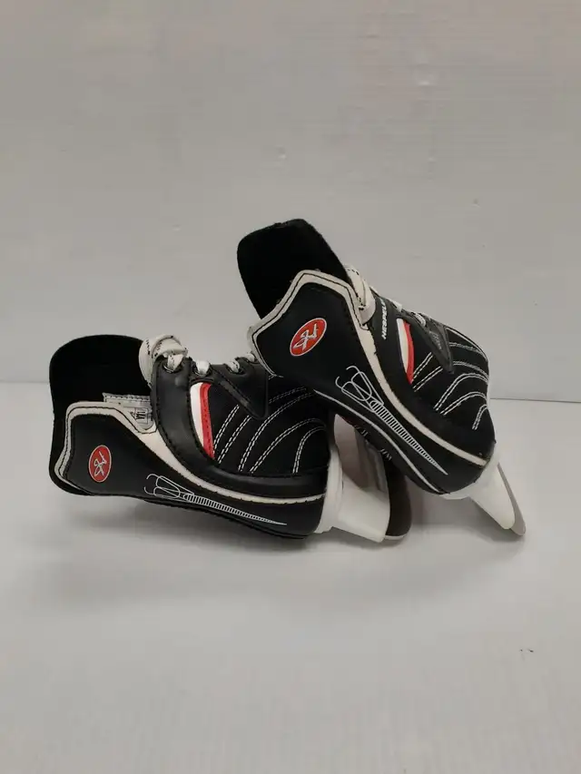 (N14757-1) Hespeler Kids Ice Hockey Skates in Other in Calgary - Image 3